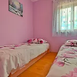 Villa Villa Vranici