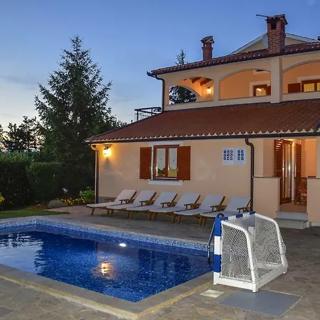 Villa Villa Vranići *