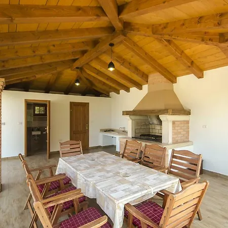 Villa Vranici וילה *