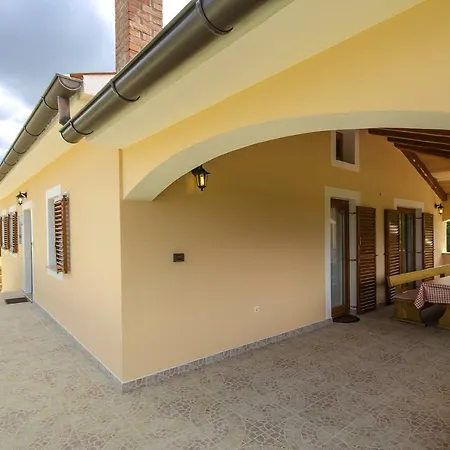 Villa Vranici Villa *